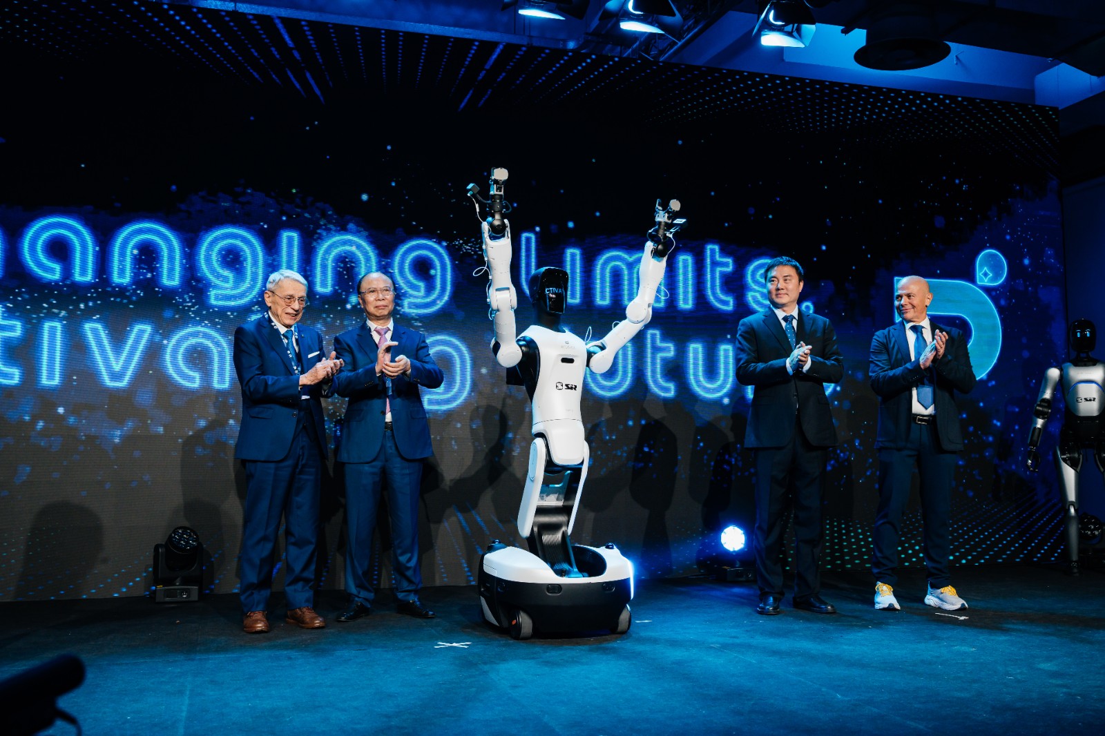 AGIBOT Debuts in Italy wi...
